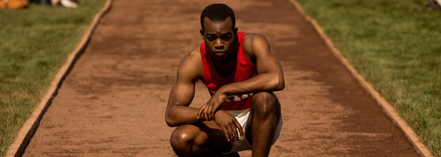Trailer pre Race nám ukáže, ako sa černoch Jesse Owens na Olympiáde v nacistickom Berlíne postavil útlaku a rasizmu