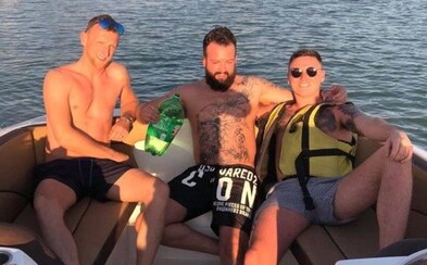 Traja kamoši sa vybrali do Turecka na bielenie zubov. Jedného o pár dní našli mŕtveho, dvaja skončili v kóme Traja kamoši sa vybrali do Turecka na bielenie zubov. Jedného o pár dní našli mŕtveho, dvaja skončili v kóme