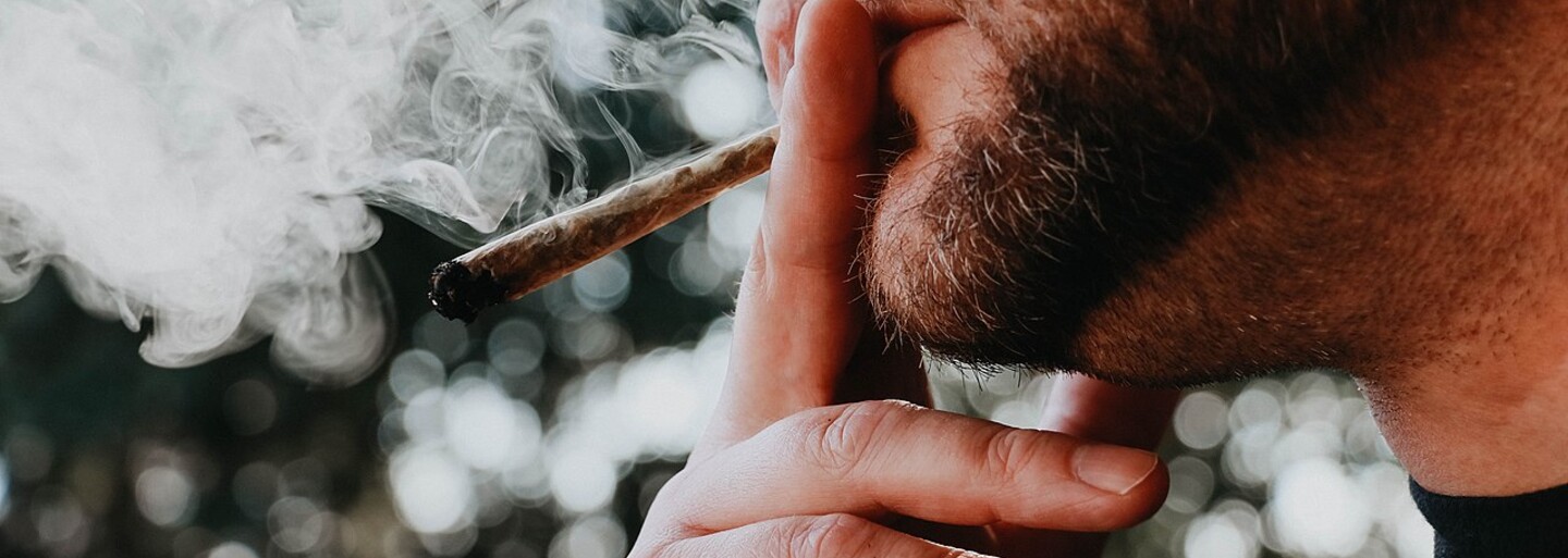 Tráva za očkovanie: vo Washingtone motivujú ľudí k očkovaniu odmenou v podobe jointu