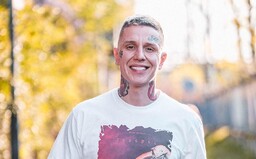 Travis Scott a Kid Cudi pokořili rekord, Sergei Barracuda reaguje na zápas s Pastorem
