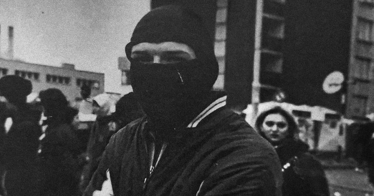 „Náckové se bavili se tím, že si u metra vybírali oběti,“ říká autor knihy o Antifě, squatingu a Palestině