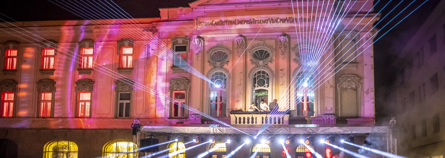 Trnava zažije festival priamo v strede mesta. Lovely Experience prinesie elektronickú hudbu i úchvatné svetelné umenie
