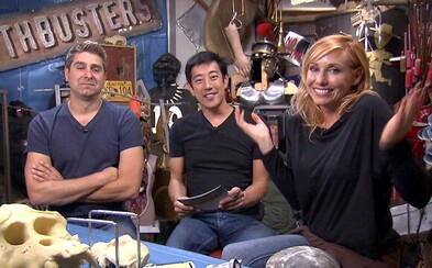 Trio MythBusters se v plné parádě vrací v novém projektu z dílny Netflixu Trio MythBusters se v plné parádě vrací v novém projektu z dílny Netflixu