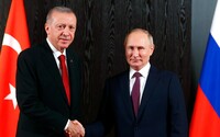Turecký prezident Erdogan chce, aby Rusko vrátilo všetky okupované územia Ukrajine. Putina požiadal, aby opustil aj Krym