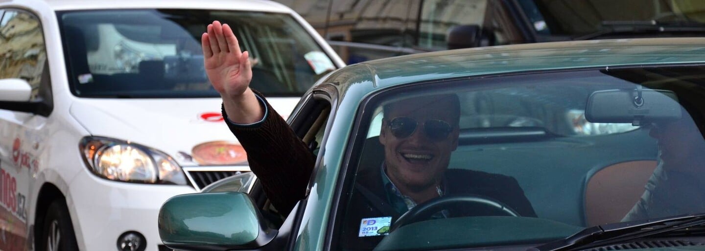 Filipa Turka vyšetřuje policie. V příspěvcích na sítích podporoval nacisty | Refresher news