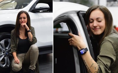 Tvorba videí jí přinesla luxusní auto. Teprve 18letá česká YouTuberka dostala zadarmo nové BMW za více než milion korun Tvorba videí jí přinesla luxusní auto. Teprve 18letá česká YouTuberka dostala zadarmo nové BMW za více než milion korun