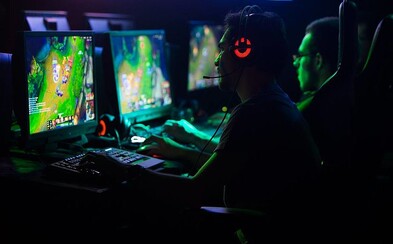 Tvůrci League of Legends čelí žalobě z důvodu sexuálního obtěžování a diskriminace žen Tvůrci League of Legends čelí žalobě z důvodu sexuálního obtěžování a diskriminace žen