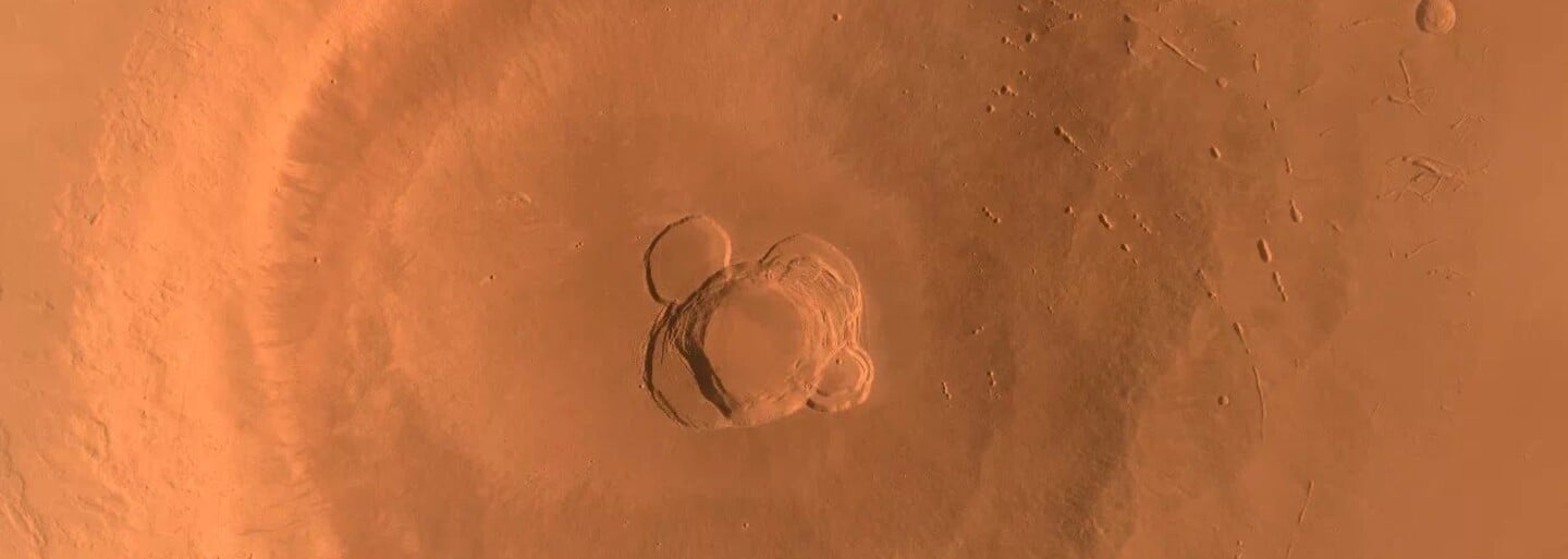 Týden ve vědě: Vědci zkoumali náladu kuřat a vznikly unikátní snímky Marsu