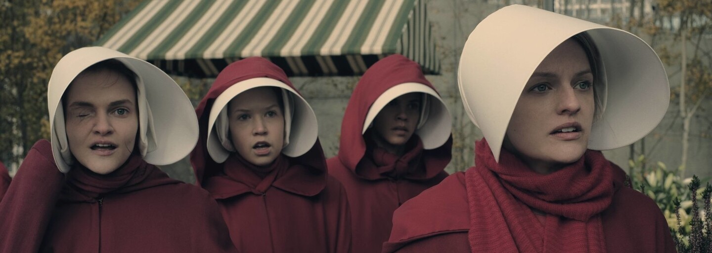 Týrané ženy sa v 3. sérii The Handmaid's Tale pripravujú na vojnu