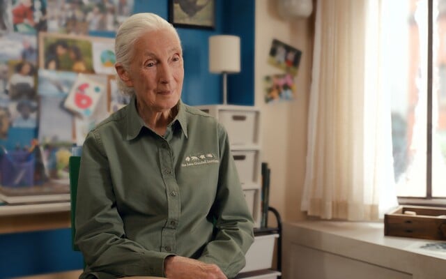 V novej emotívnej reklame od Apple sa prihovára nedávno zosnulá Jane Goodall. Predstavili nový MacBook aj iPad