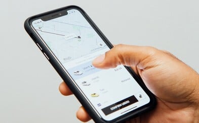 Uber čelí problémom. Taxikári ročne znásilnia viac ako 230 zákazníkov Uber čelí problémom. Taxikári ročne znásilnia viac ako 230 zákazníkov