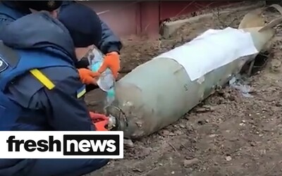 Ukrajinci zneškodnili leteckú bombu holými rukami