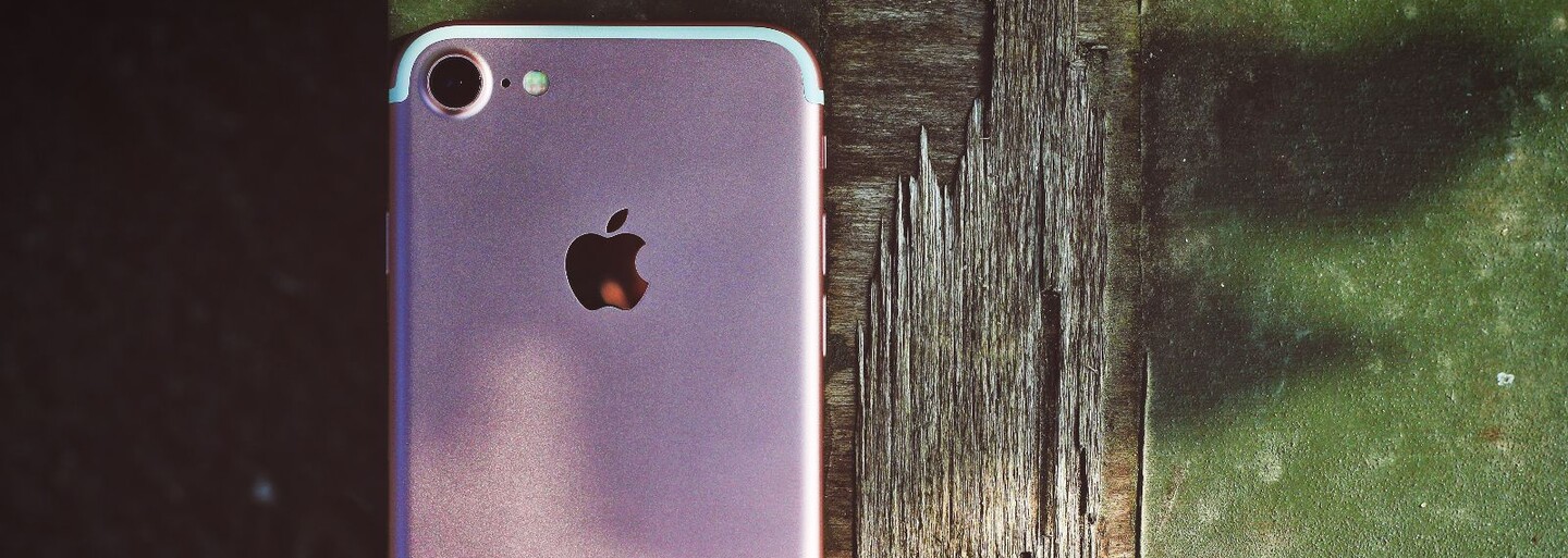 Ukrajinec sa premenoval na iPhone Sedem. Jeden vďaka tomu vyhral a teraz si ho nevie vynachváliť