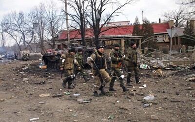 Ukrajinská policie měla u Charkova objevit 25 ruských mučíren