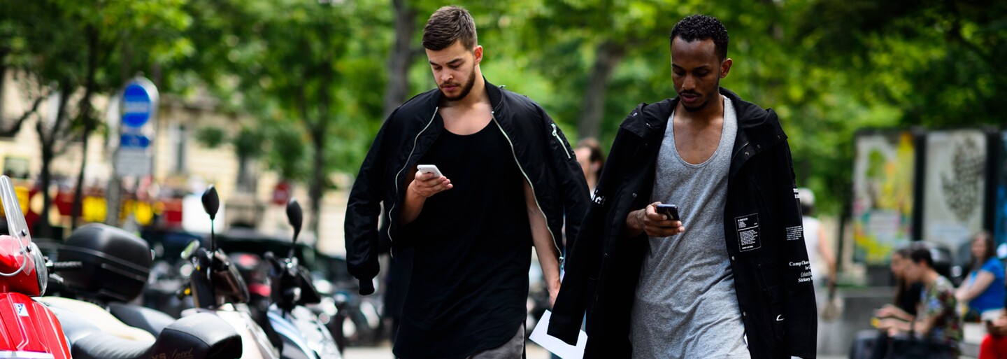 Ulice hlavného mesta módy opäť zaplavilo obrovské množstvo ľudí s vycibreným vkusom a štýlom, pričom nechýbali ani Rick Owens alebo Nick Wooster