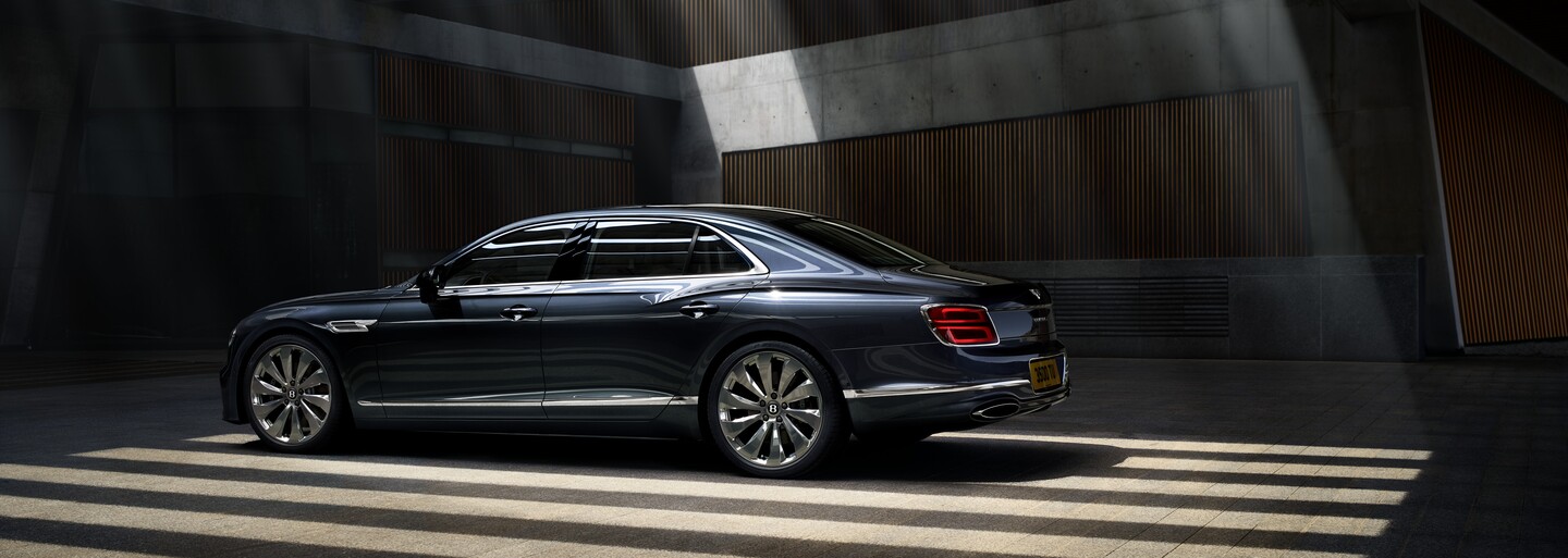 Ultra-luxusná limuzína od Bentley dokáže uháňať rýchlosťou až 333 km/h