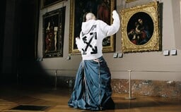 Umelecké diela prenesené do spoločnej kolekcie múzea v Louvre a Off-White
