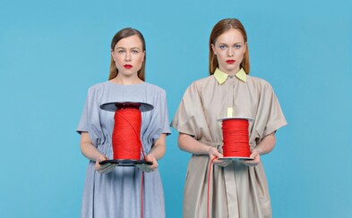 Unikátní přehlídka Life is Fashion vypukne už za pár dní. Na návštěvníky čeká nabitý program a spousta návrhářů, kteří představí své kolekce Unikátní přehlídka Life is Fashion vypukne už za pár dní. Na návštěvníky čeká nabitý program a spousta návrhářů, kteří představí své kolekce