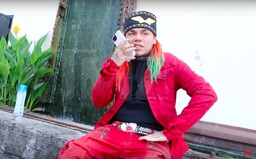 Uniklé video zachytilo, jak 6ix9ine údajně nabízí 30 000 dolarů za vraždu bratrance Chief Keefa