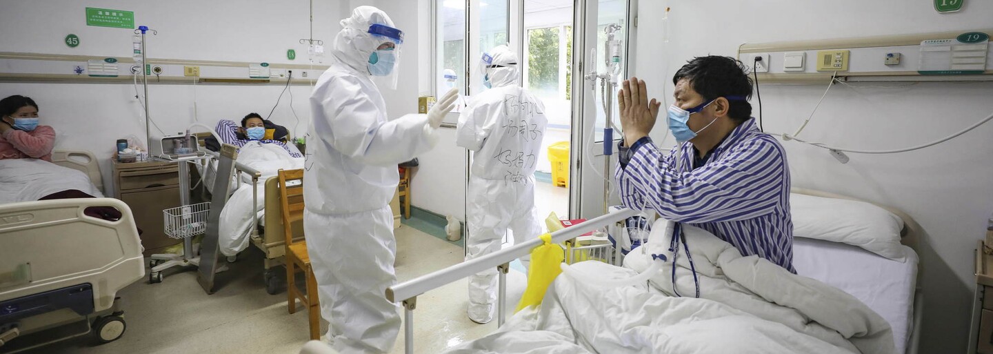 Unikol koronavírus z laboratória, alebo sa rozšíril prostredníctvom netopierov? Vznik pandémie vysvetľuje virológ Boris Klempa