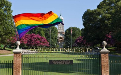 Univerzita v Alabame sa vzdala 3-miliónovej dotácie kvôli LGBTI skupine. Podľa vedenia musia byť všetci rešpektovaní Univerzita v Alabame sa vzdala 3-miliónovej dotácie kvôli LGBTI skupine. Podľa vedenia musia byť všetci rešpektovaní