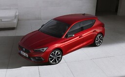 Zcela nový Seat Leon láká stylovým designem, novou palubovkou či hybridními motory