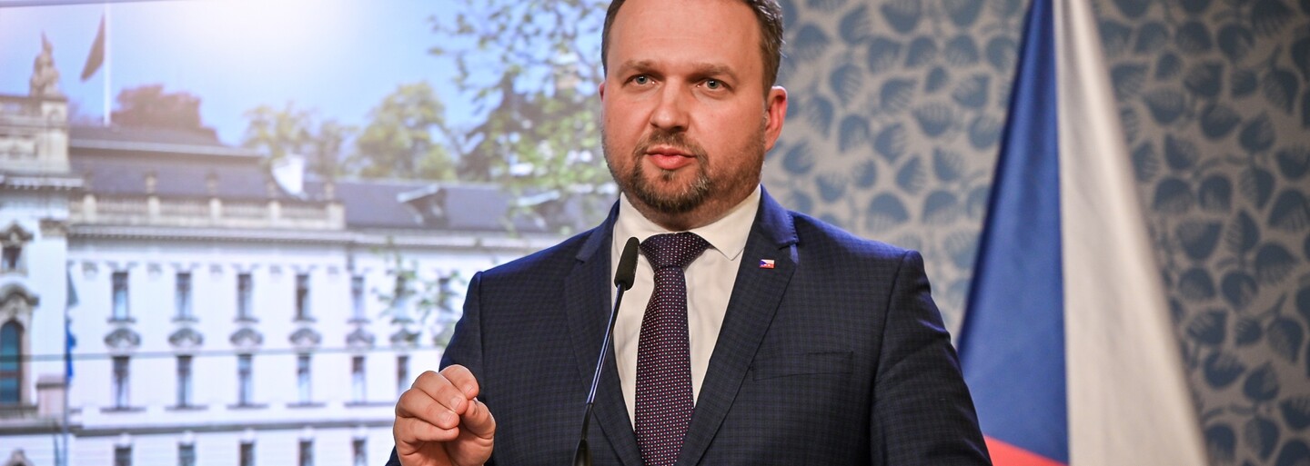Úřednické odbory vyhlásily od čtvrtka stávkovou pohotovost. Trvat bude do setkání odborů s vládou