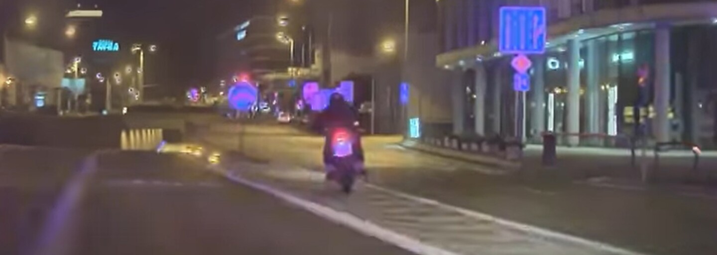 V Bratislave bola policajná naháňačka ako z akčného filmu. Jazda v protismere, lietali päste a padol aj výstrel