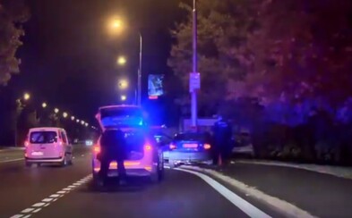 V Bratislave sa odohrala divoká policajná naháňačka ako z GTA. Šofér bez vodičáku s dvomi deťmi to vpálil priamo do protismeru V Bratislave sa odohrala divoká policajná naháňačka ako z GTA. Šofér bez vodičáku s dvomi deťmi to vpálil priamo do protismeru