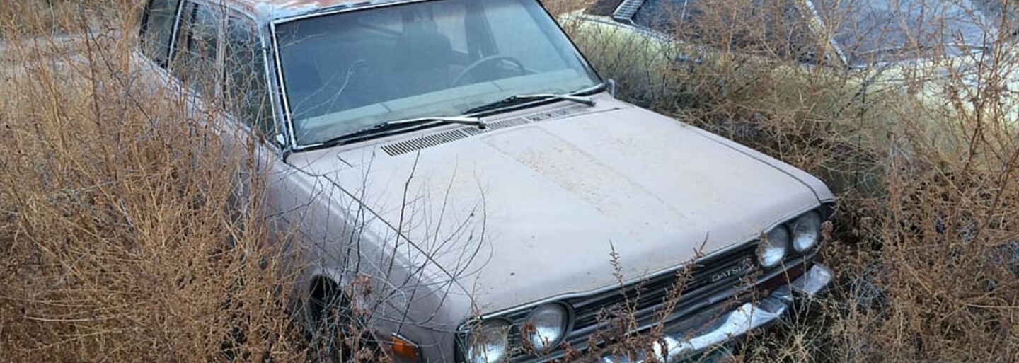V Brně stojí již půl roku auto na ulici. Podle úřadu neexistuje