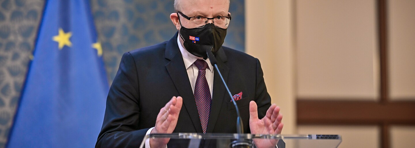 V Česku přibylo nejvíce nakažených covidem od poloviny dubna. Válek apeluje, aby lidé s příznaky nechodili k volbám