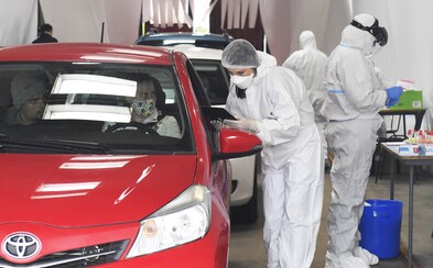 V česku zomrelo 97 pacientov na koronavírus, počet obetí klesol pod sto prvý raz po 18 dňoch. Za štvrtok pribudlo 13 231 prípadov V česku zomrelo 97 pacientov na koronavírus, počet obetí klesol pod sto prvý raz po 18 dňoch. Za štvrtok pribudlo 13 231 prípadov
