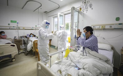 V Číne sa vraj z koronavírusu vyliečil 100-ročný muž. Prepustili ho po trinástich dňoch V Číne sa vraj z koronavírusu vyliečil 100-ročný muž. Prepustili ho po trinástich dňoch