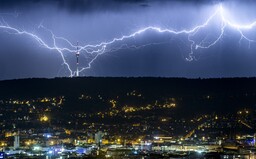 V deseti krajích Česka platí nízký stupeň nebezpečí v souvislosti se silnými bouřkami