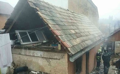 V Dobšinej zomreli pri požiari 3 malé deti. Príčina požiaru je zatiaľ neznáma V Dobšinej zomreli pri požiari 3 malé deti. Príčina požiaru je zatiaľ neznáma