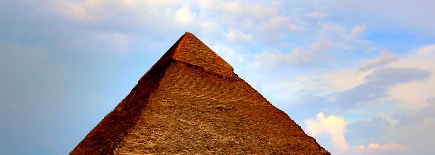 V Egypte objavili archeológovia 17 múmií. Sú perfektne zachované a našli sa aj zvieracie rakvy