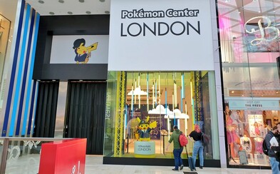 V Londýně otevřeli oficiální obchod Pokémon Centre. Ve frontě se čeká více než 5 hodin V Londýně otevřeli oficiální obchod Pokémon Centre. Ve frontě se čeká více než 5 hodin