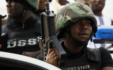V Nigérii zabili více lidí kvůli nedodržení opatření, než kolik jich usmrtil samotný koronavirus V Nigérii zabili více lidí kvůli nedodržení opatření, než kolik jich usmrtil samotný koronavirus