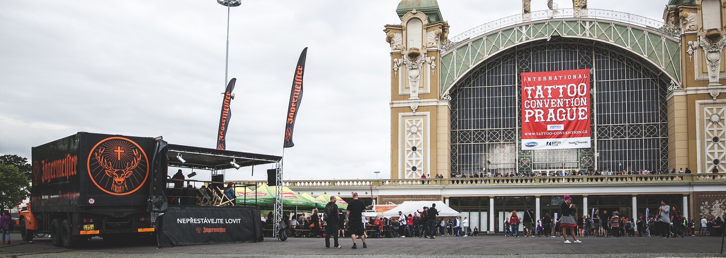 V Praze proběhl největší český festival tetování. Prohlédni si galerii plnou pestrobarevných záběrů (Fotoreport)