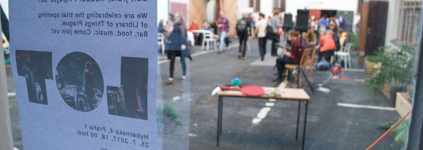 V Praze se otevřela nová knihovna věcí. Neutrácej, půjčuj si