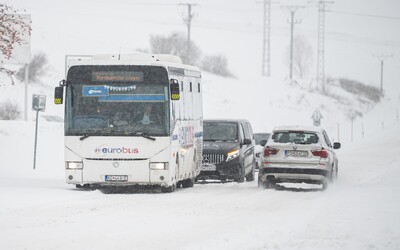 V Prešove pre snehovú kalamitu vyhlásili stav nebezpečia. Mesto žiada, aby obyvatelia nevychádzali z domu