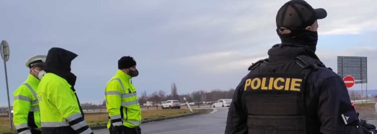 V rodinném domě v Praze došlo k pobodání. Následně policie pátrala po 14letém potenciálně ozbrojeném chlapci