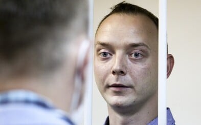 V Rusku zatkli údajného špiona, který měl donášet českým tajným službám. Hrozí mu dvacetiletý trest za vlastizradu V Rusku zatkli údajného špiona, který měl donášet českým tajným službám. Hrozí mu dvacetiletý trest za vlastizradu