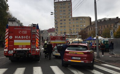 V Starej tržnici v centre Bratislavy horelo V Starej tržnici v centre Bratislavy horelo