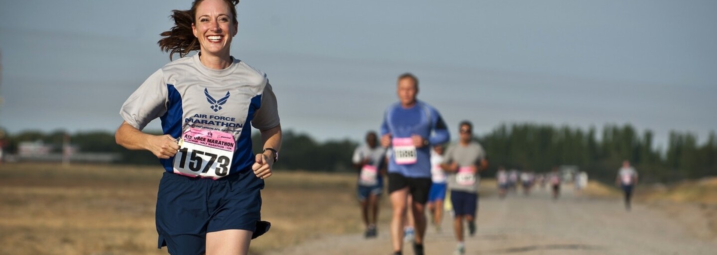 V texaskom meste sa pobeží "maratón" pre leňochov. Na polkilometrovej trase nebudú chýbať fajčiarne alebo stánky so šiškami