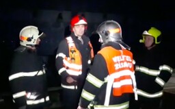 V tunelu u Plzně hořel vlak. Cestující byli evakuováni pěšky