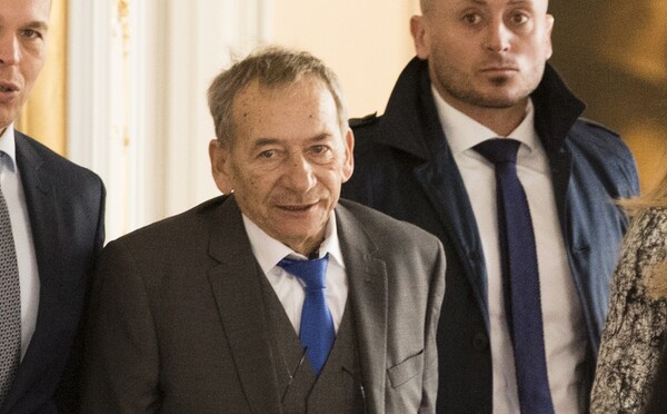 V únoru bude v Česku vyhlášen státní smutek. Na počest zesnulého senátora Kubery