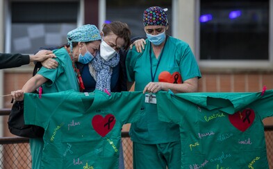 V USA už zomrelo viac ľudí ako v Taliansku. Čína zaznamenala nárast infikovaných, súvisia s Ruskom V USA už zomrelo viac ľudí ako v Taliansku. Čína zaznamenala nárast infikovaných, súvisia s Ruskom