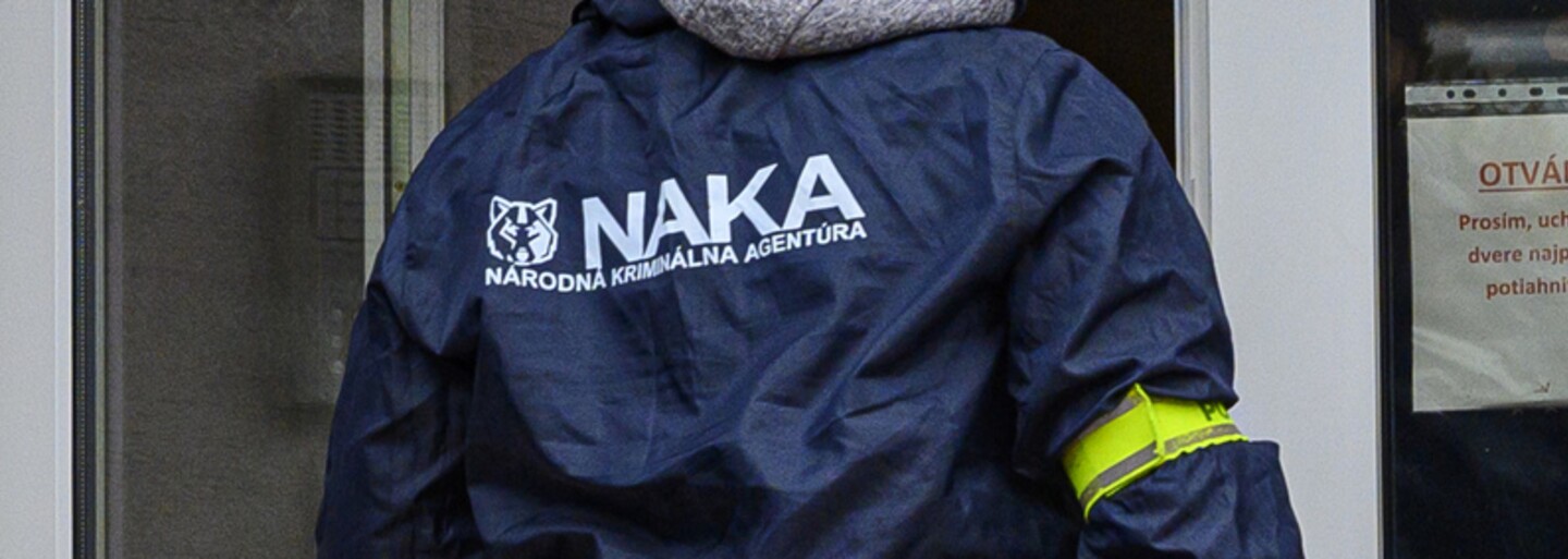 V zhorenom aute zostalo nahé telo muža. Poslanca zo Žiaru nad Hronom zabila explózia