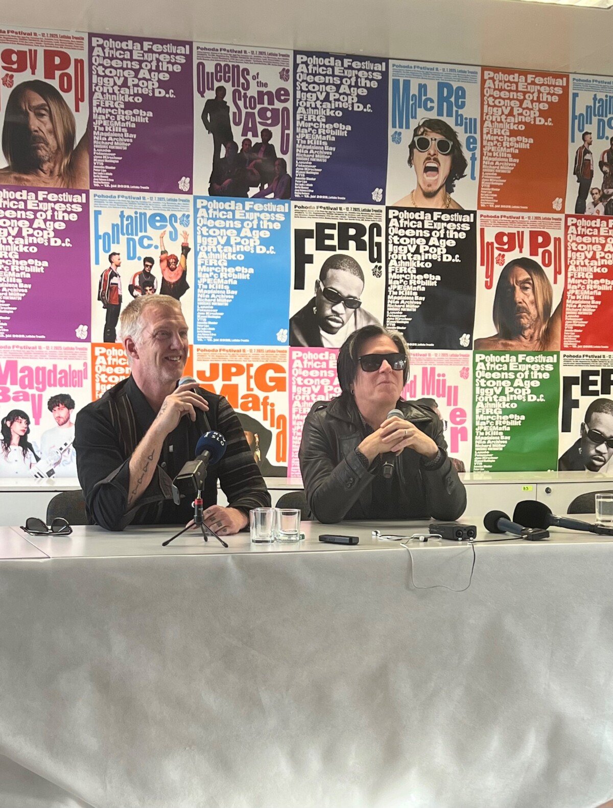 Josh a Troy zo skupiny Queens of the Stone Age na Pohode
